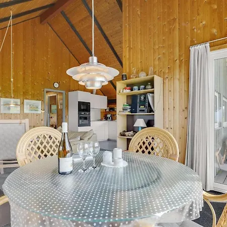 Gorgeous In Hjorring With House Sea View Holiday home Lonstrup